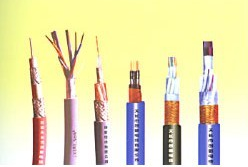 电子计算机用信号电缆